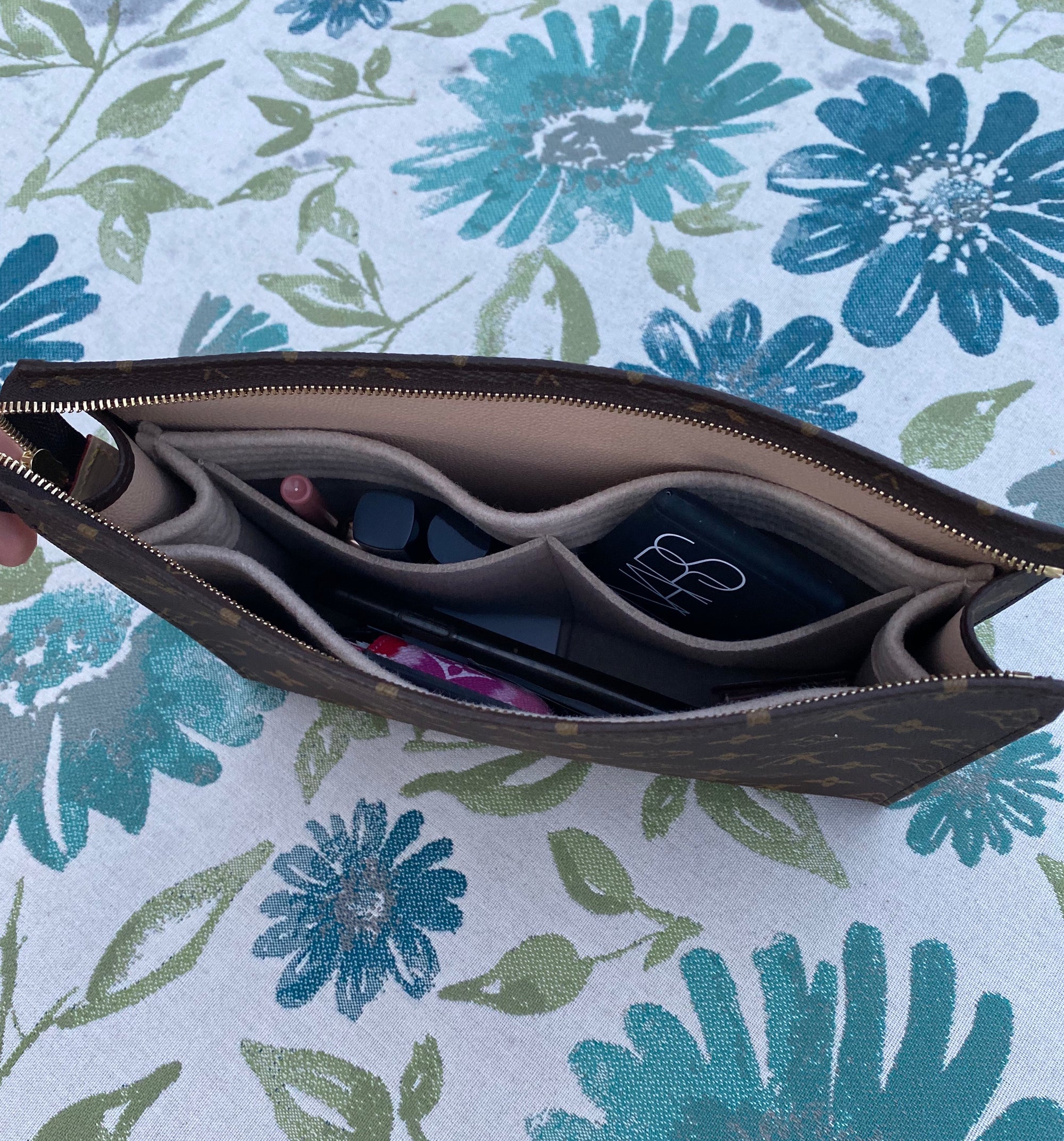 Louis Vuitton Toiletry 26 Bag Organizer