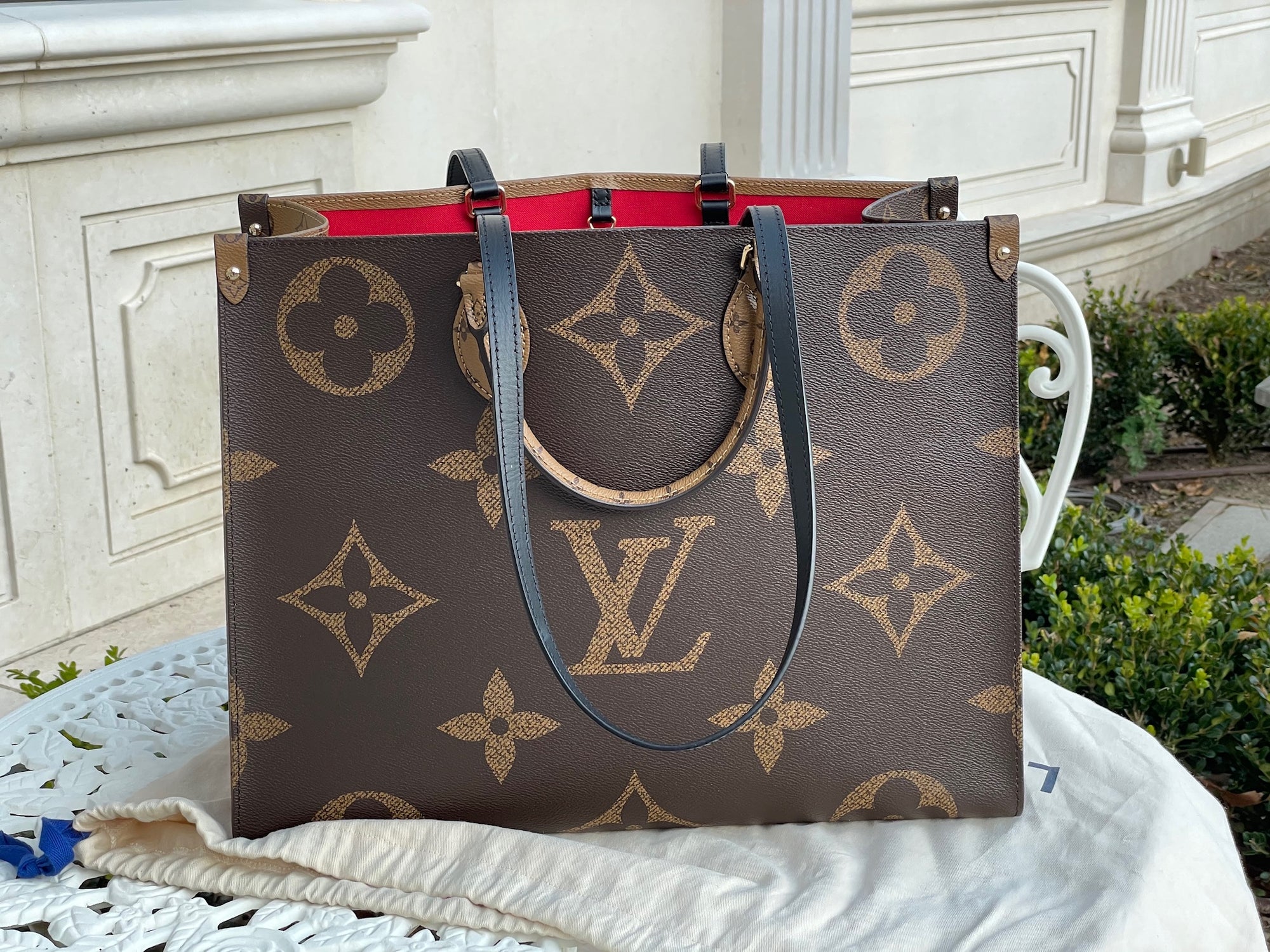 Louis Vuitton OnTheGO GM Bag Organizer